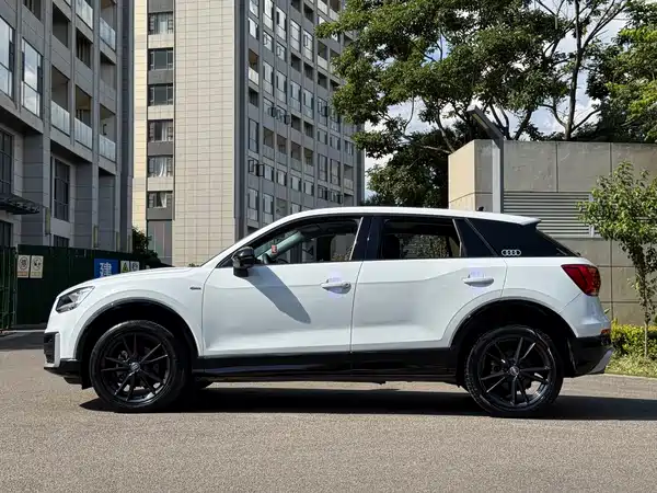 Audi Q2L 2021