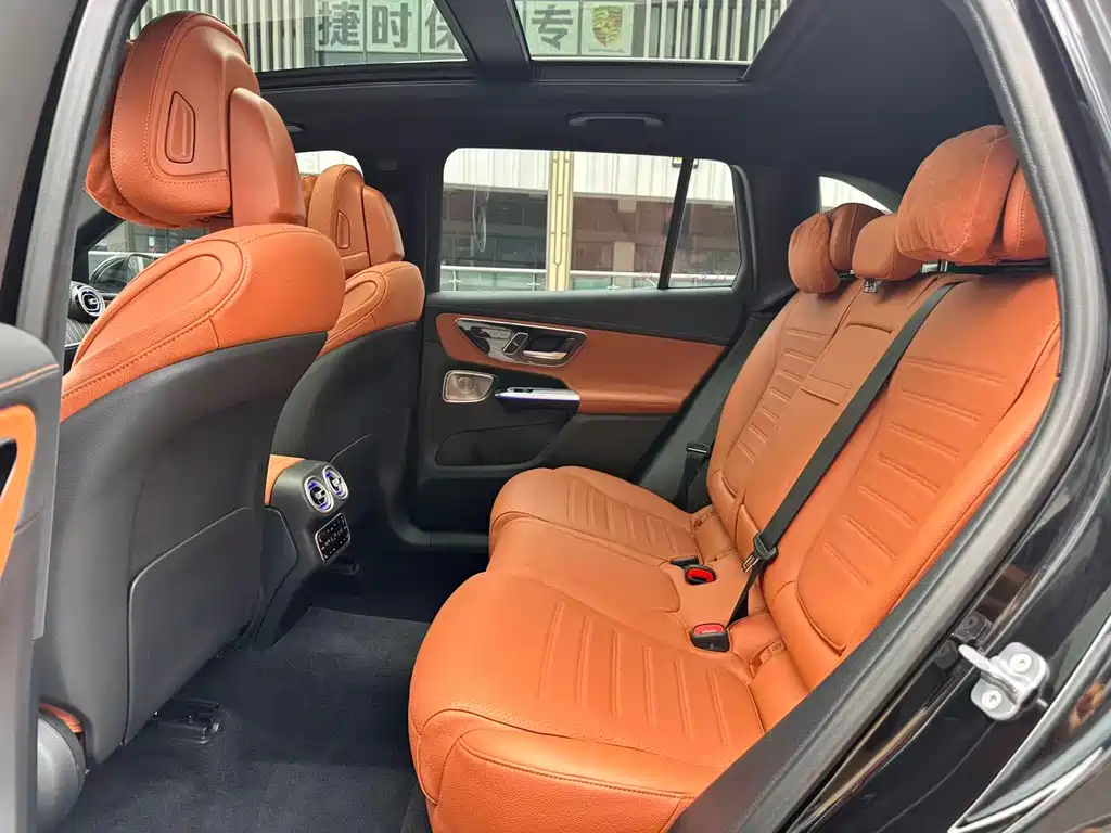 Mercedes-Benz GLC 2023