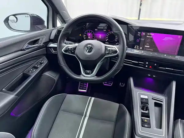 Volkswagen Golf 2021