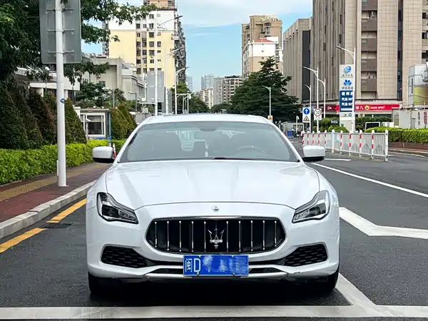 Maserati Quattroporte 2015