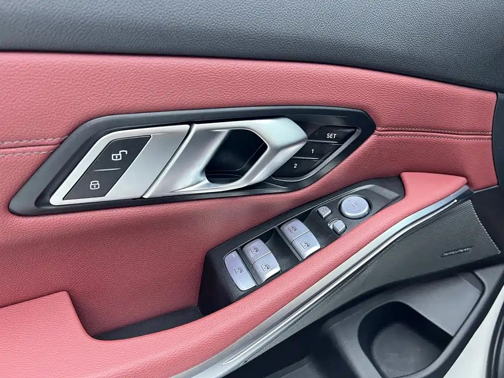 BMW 3 Series 2023 — фото 18