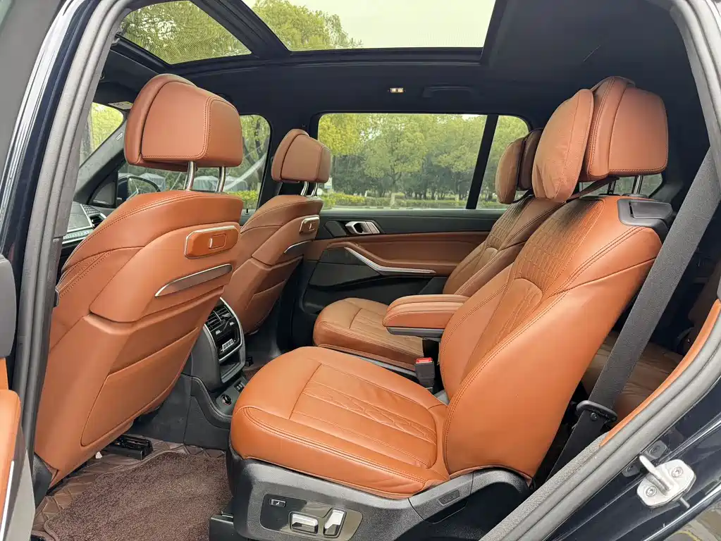 BMW X7 2024 — фото 11