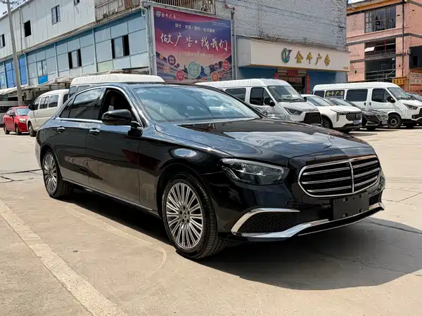Mercedes-Benz E-Class 2022