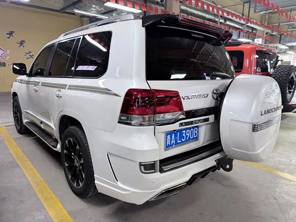 Toyota Land Cruiser 2013 — фото 16