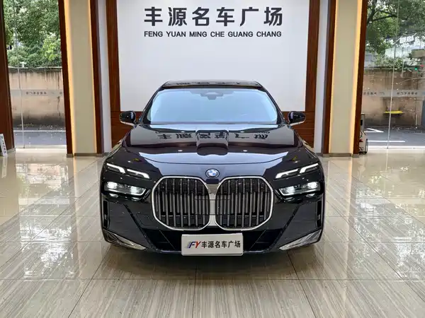 BMW 7 Series 2024