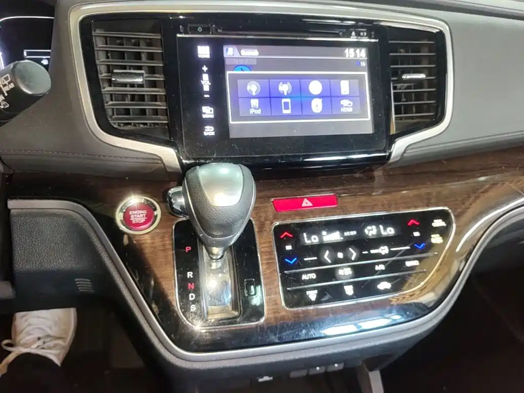 Honda Odyssey 2018 — фото 13