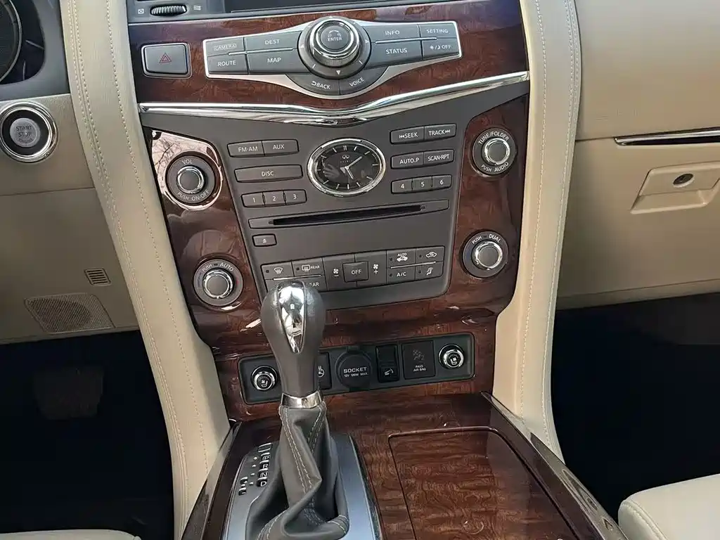 Infiniti QX80 2018 — фото 11