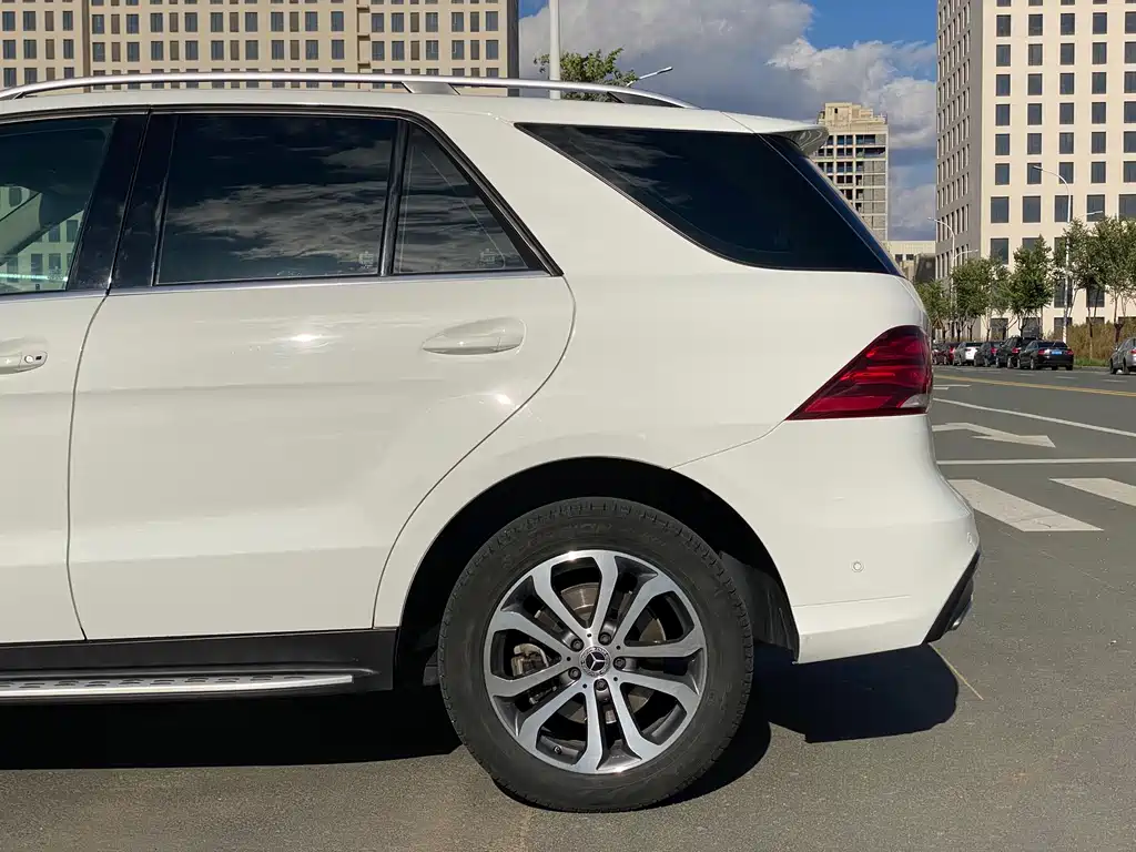 Mercedes-Benz GLE 2016 — фото 6