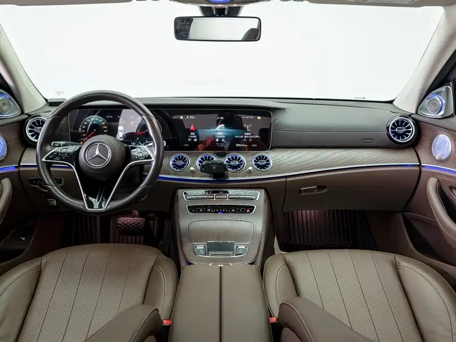 Mercedes-Benz E-Class 2023 — фото 5