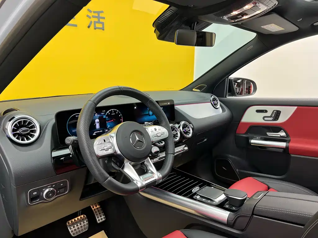 Mercedes-Benz GLA AMG 2023 — фото 6
