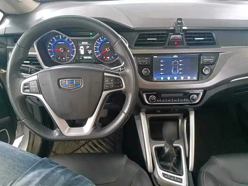 Geely Vision X3 2018 — фото 10