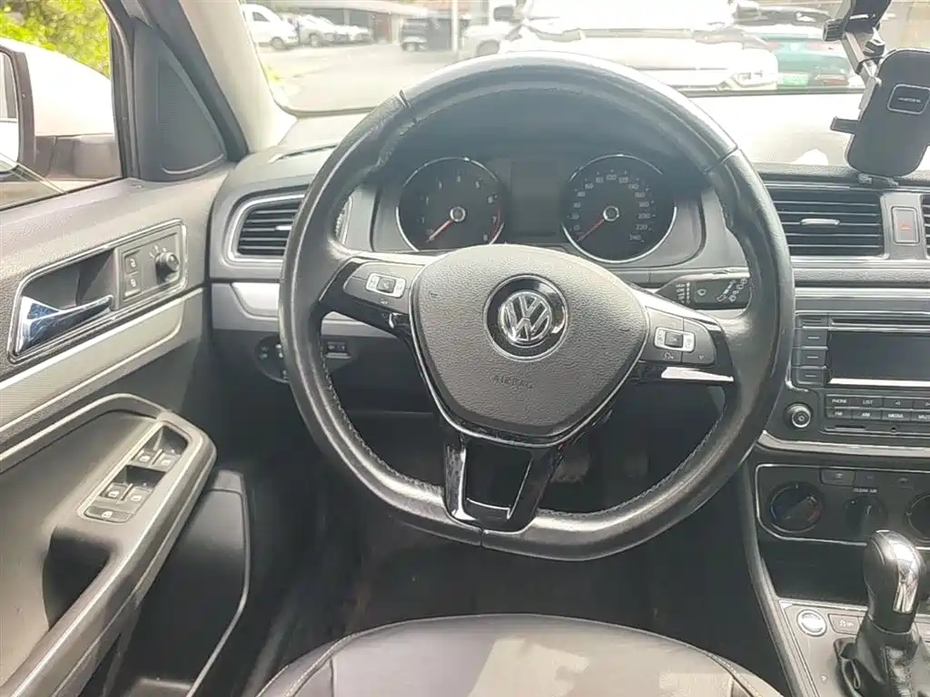 Volkswagen Gran Lavida 2017 — фото 3