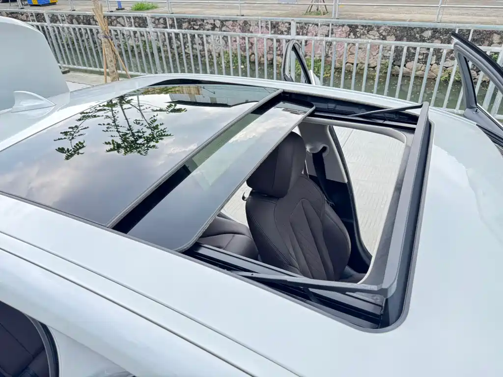 BMW 3 Series 2022 — фото 14