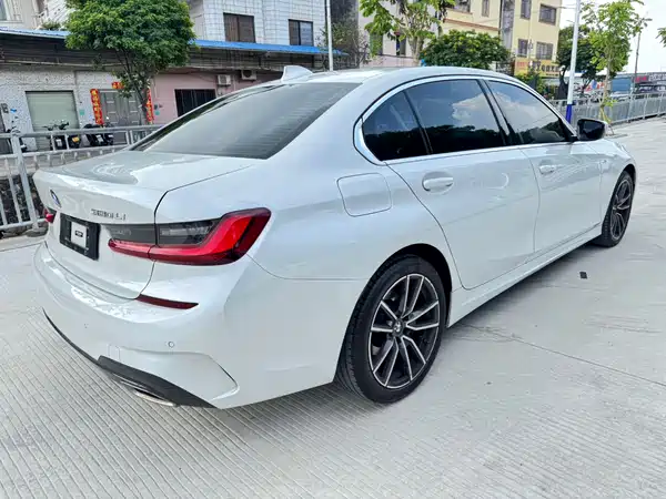 BMW 3 Series 2022