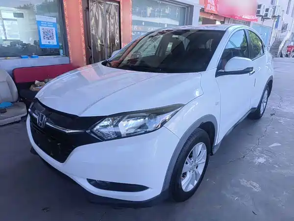 Honda Vezel 2016