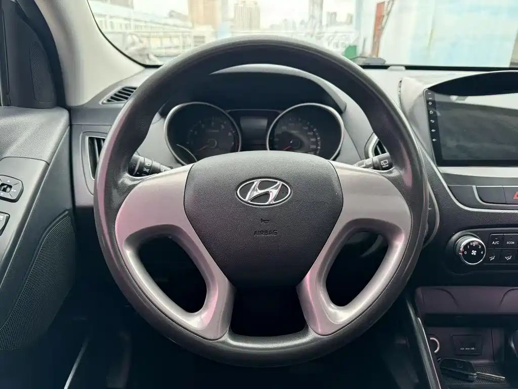 Hyundai ix35 2017 — фото 9