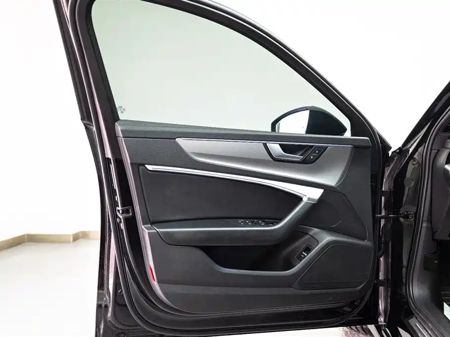 Audi A6L 2022 — фото 10