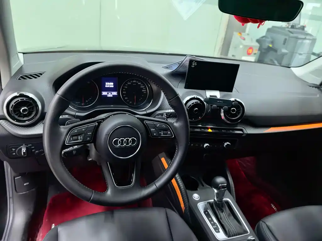 Audi Q2L 2021