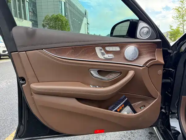 Mercedes-Benz E-Class 2023
