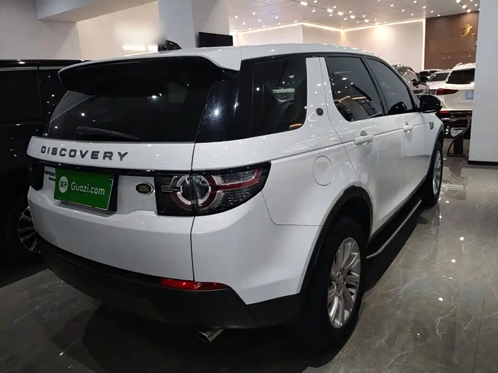 Land Rover Discovery Sport 2017 — фото 7