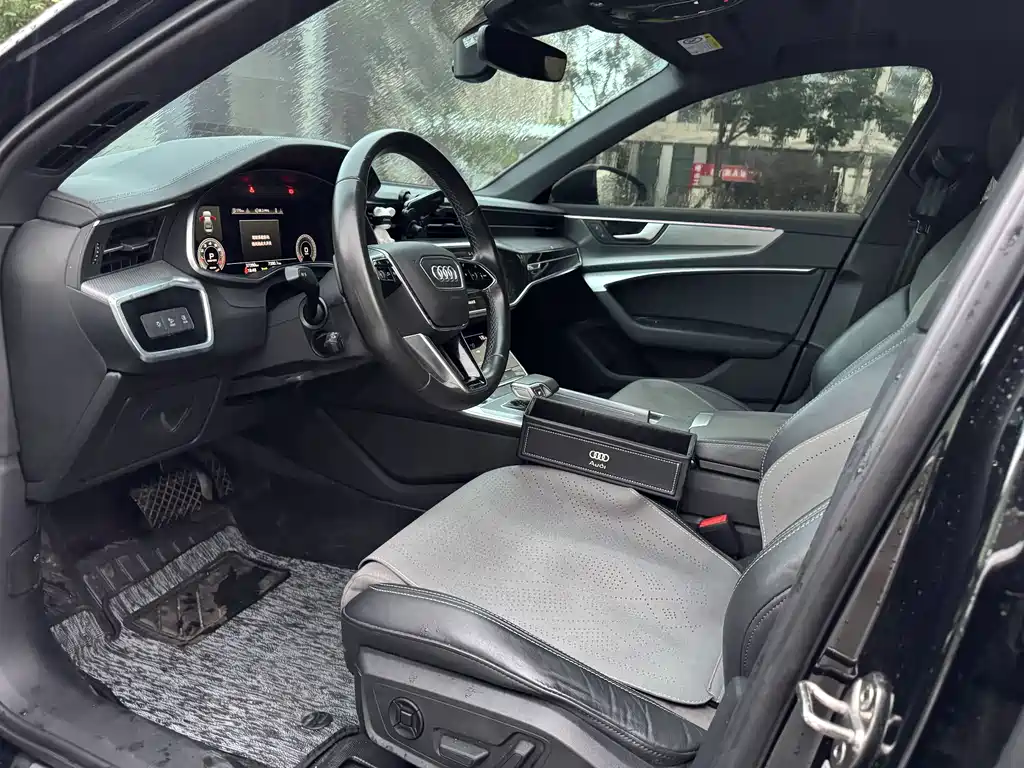 Audi A6L 2022