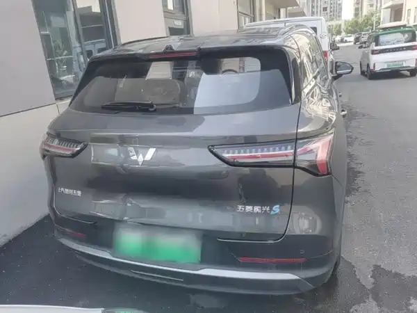 Wuling Starlight S 2025