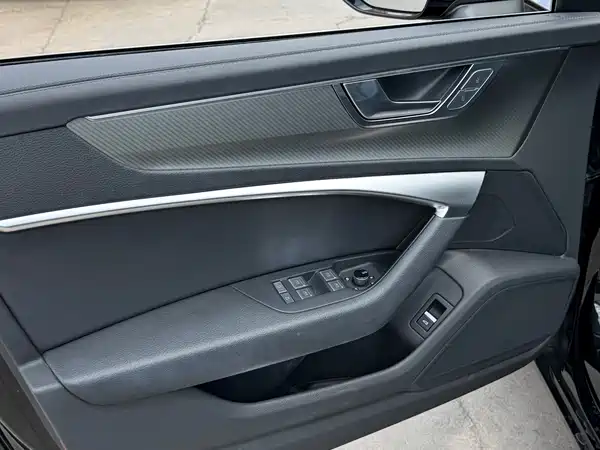 Audi A6L 2023
