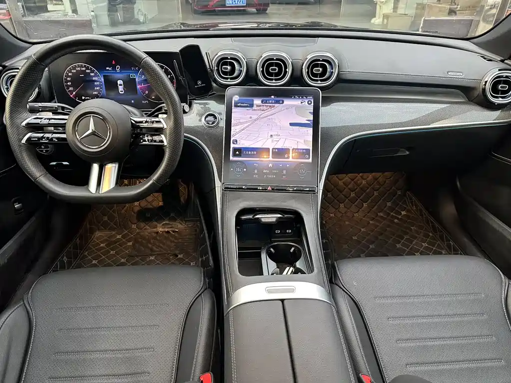 Mercedes-Benz C-Class 2024 — фото 13
