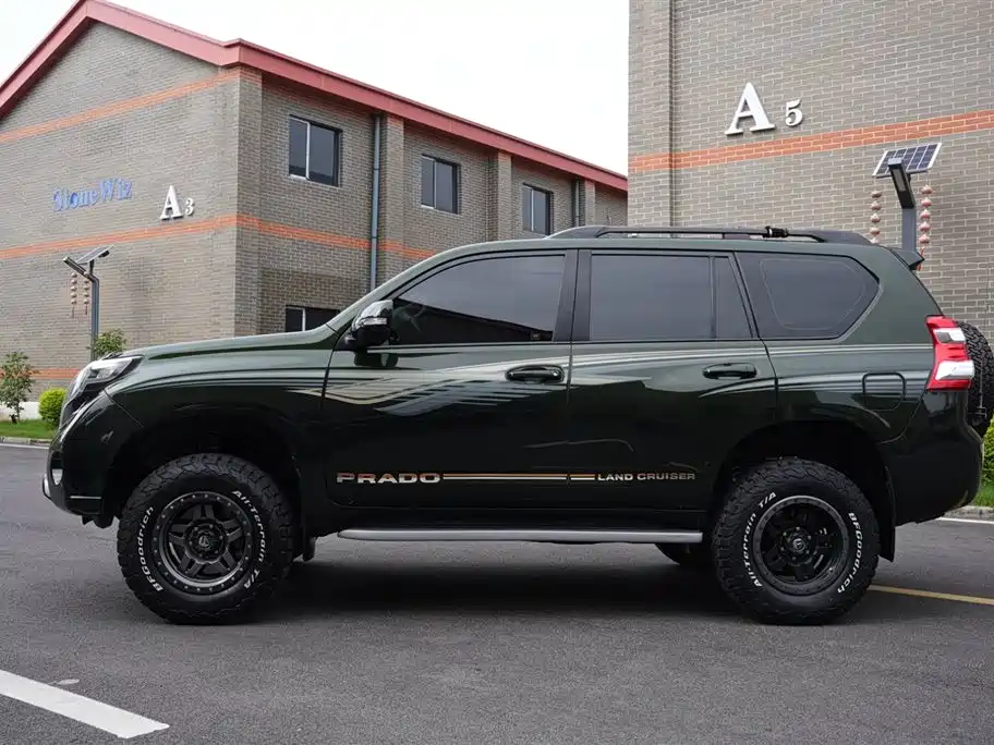 Toyota Prado 2017 — фото 34