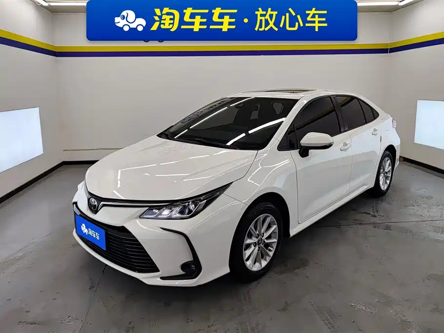 Toyota Corolla 2022 — фото 1