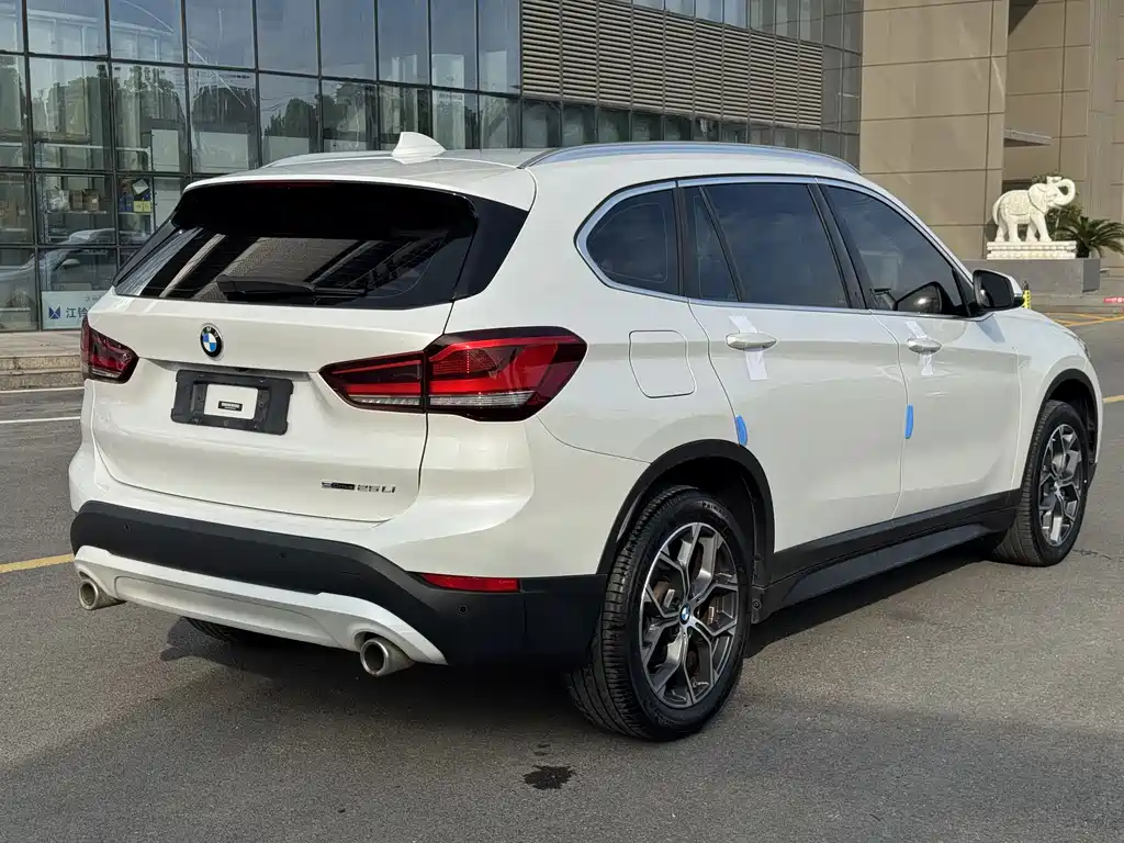 BMW X1 2021