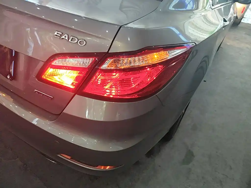 Changan Eado 2017 — фото 8