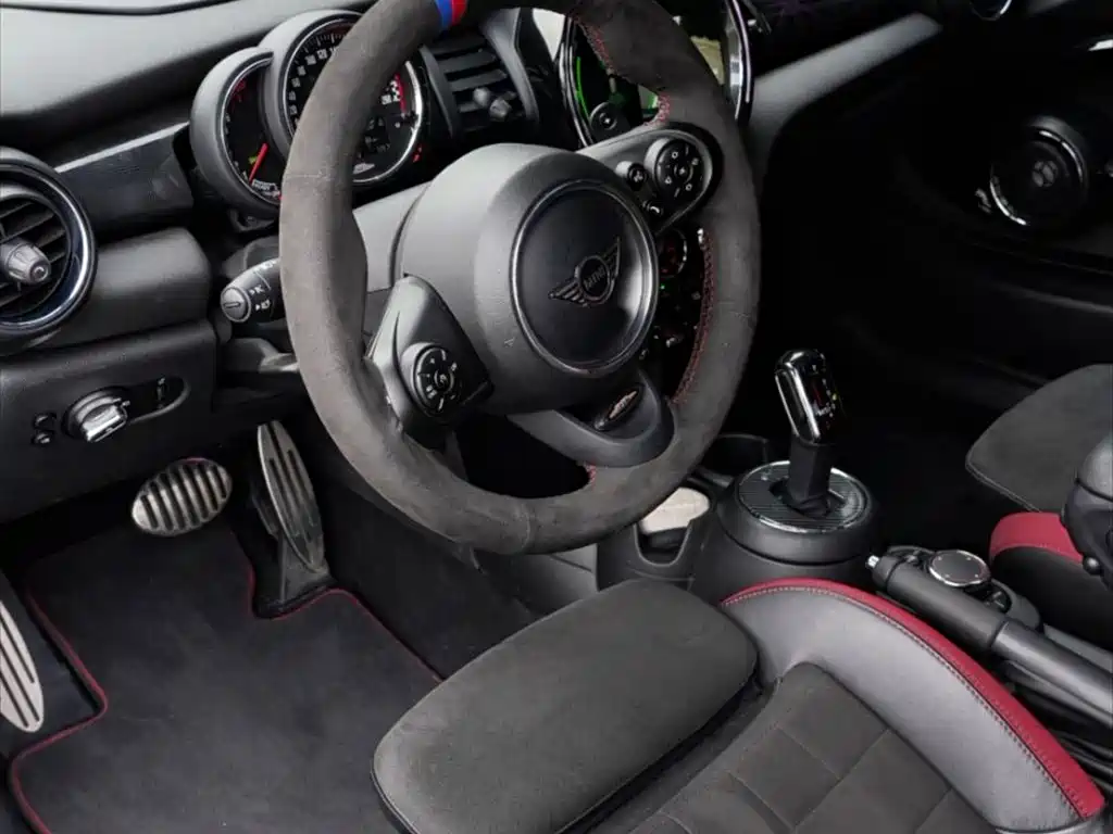 MINI JCW 2018 — фото 10