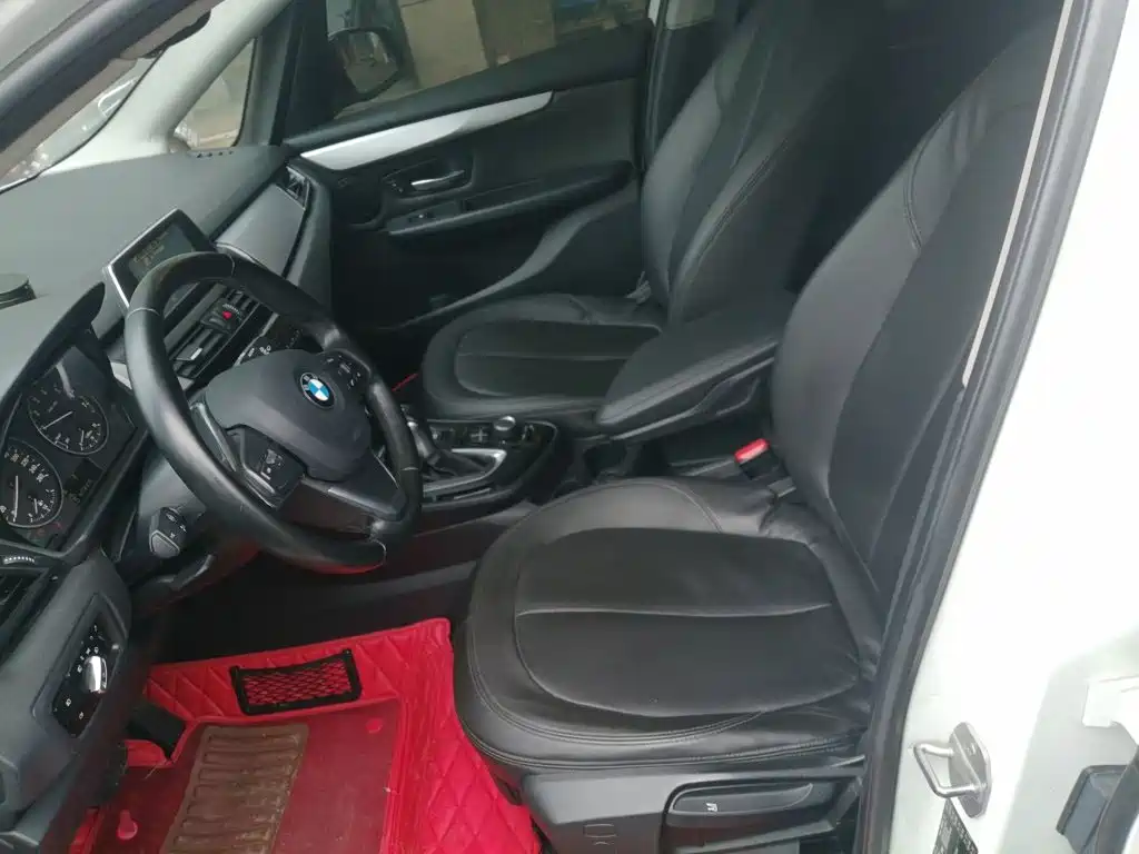 BMW 2 Series Station Wagon 2016 — фото 11