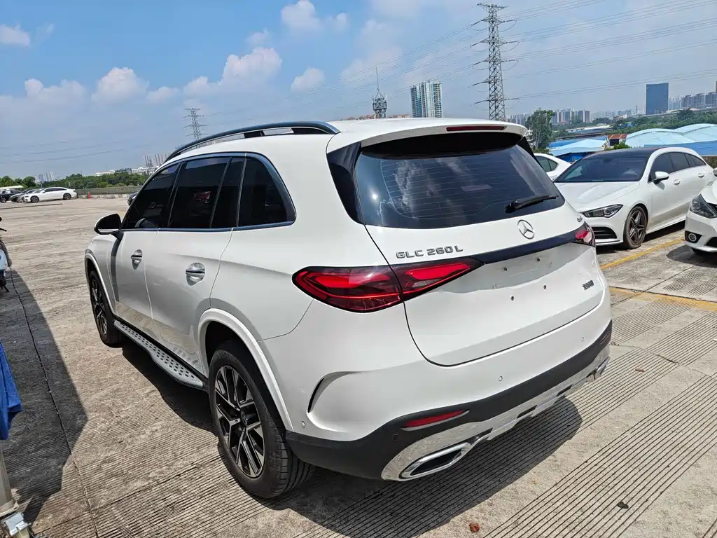 Mercedes-Benz GLC 2023