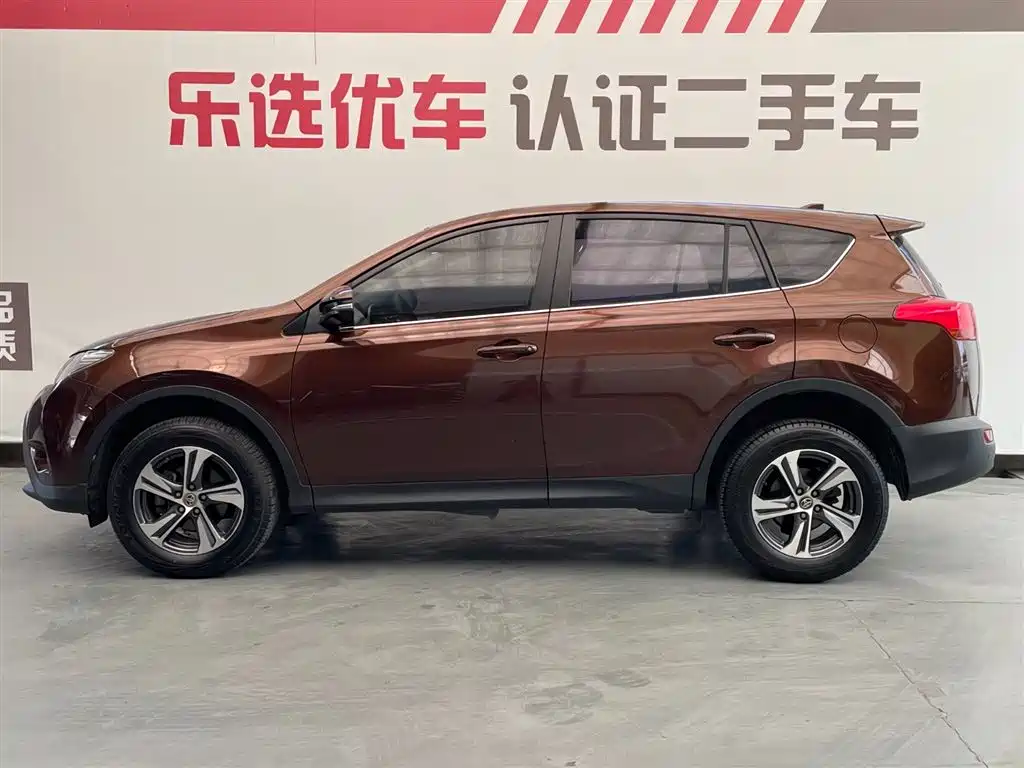 Toyota RAV4 2016 — фото 3