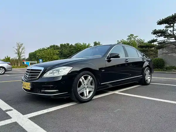 Mercedes-Benz S-Class 2010