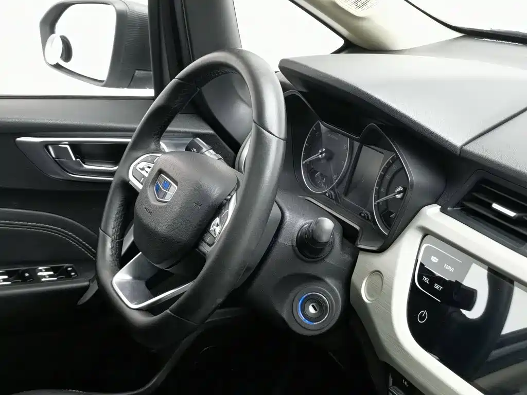 Geely Vision X3 2020 — фото 22