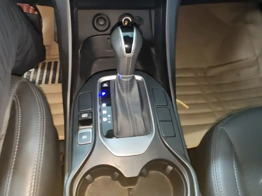 Hyundai Santa Fe 2016 — фото 14