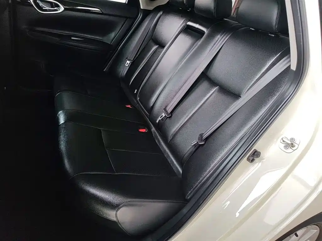Nissan Sylphy 2022 — фото 17