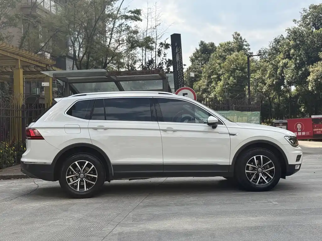 Volkswagen Tiguan L 2018 — фото 4