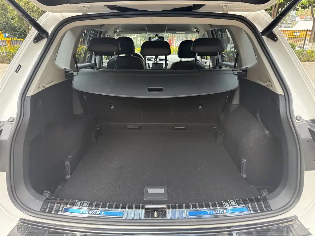 Volkswagen Tiguan L 2018 — фото 13