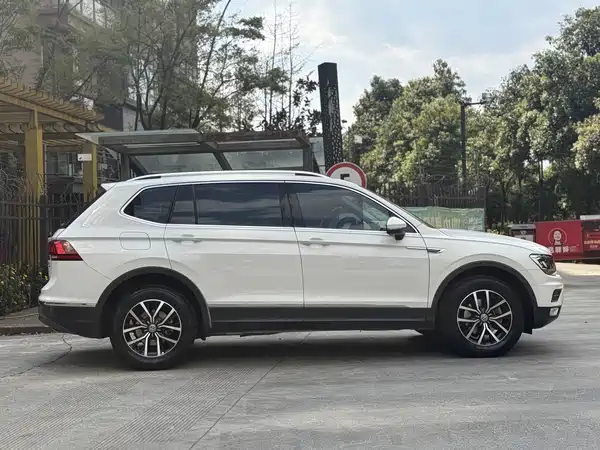 Volkswagen Tiguan L 2018