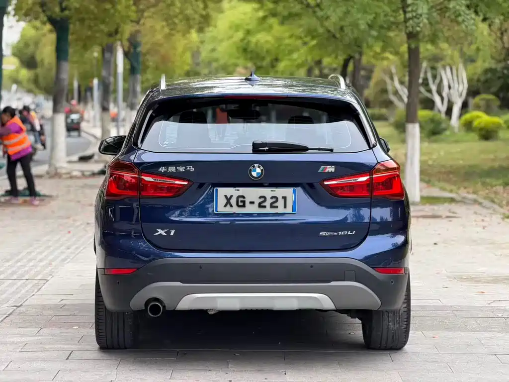 BMW X1 2018 — фото 8