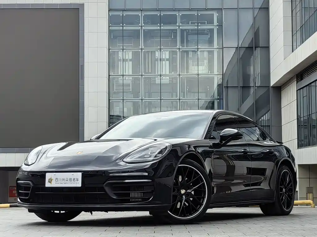 Porsche Panamera 2024 — фото 1