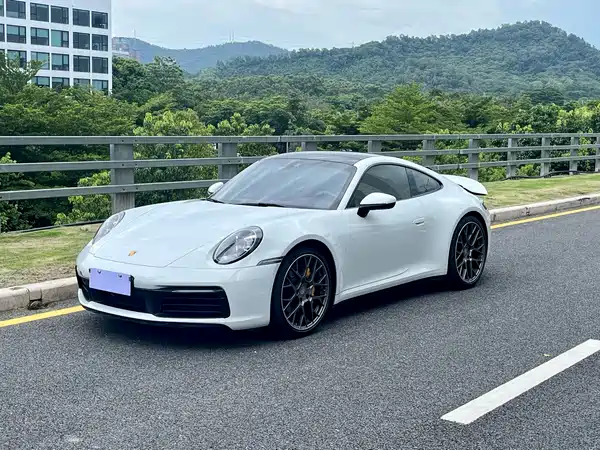 Porsche 911 2021