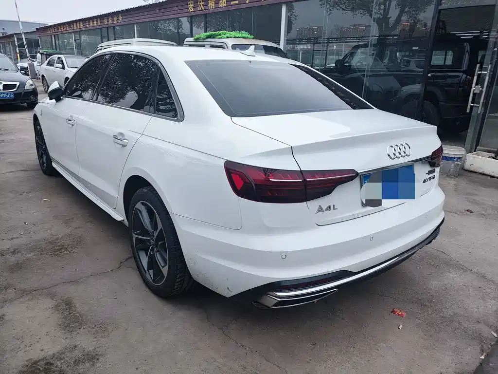 Audi A4L 2021