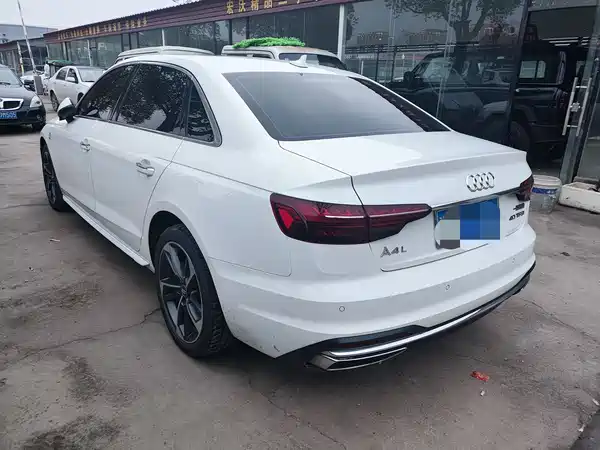 Audi A4L 2021