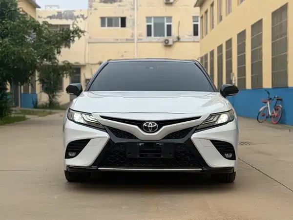 Toyota Camry 2019