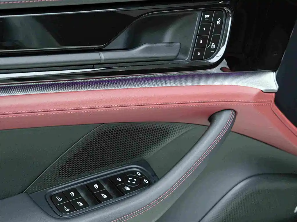 Porsche Panamera 2025 — фото 14